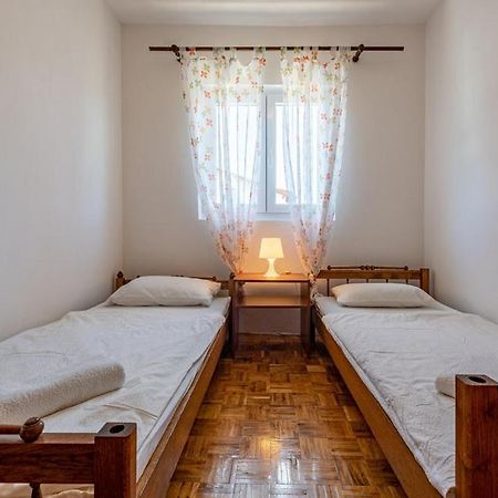 Apartment Neven Привлака Екстер'єр фото