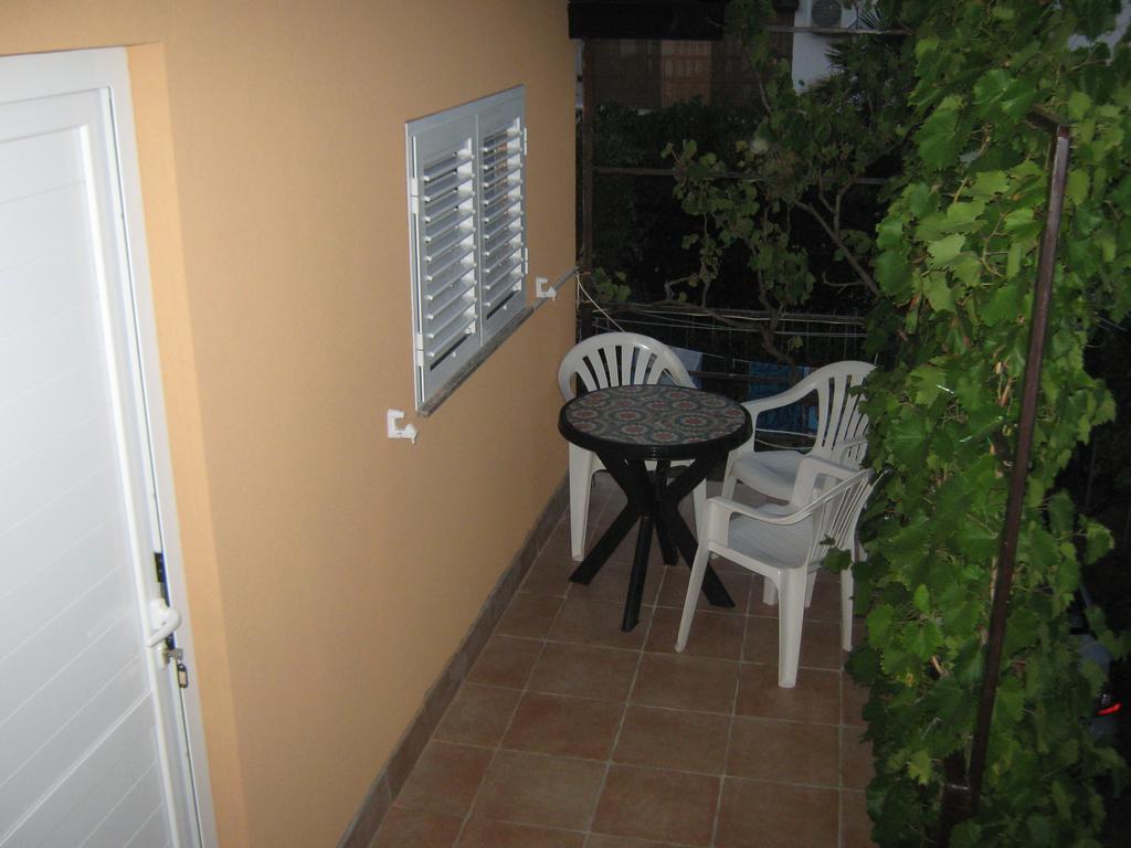 Apartment Neven Привлака Екстер'єр фото